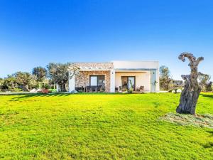 Villa Stupenda Villa Grazia con piscina by Interhome