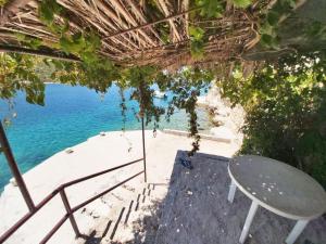 Apartment Wohnung Carmen mit Blick auf das Wasser by Interhome