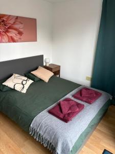Bright and Modern Forest Hill Flat - Flexible Stay