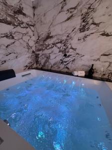 BEDBLUESKY-Sparklingsuite nel centro di Dolceacqua
