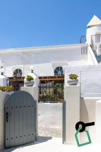 Hotiday Santorini Mesaria