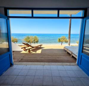 Dror Beachfront House 5 Meters to the Water
