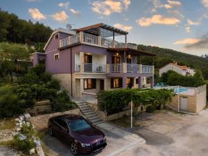 Seaside Villa near Trogir - Poljica