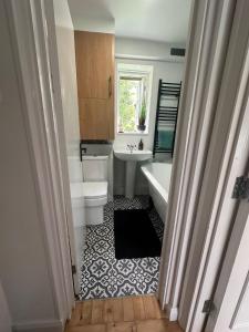 Free parking, Quiet stay in London, Sleeps 5