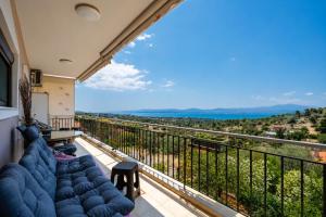 Eretria Panorama Seaview Retreat with Balcony