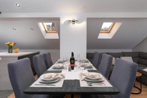Attic Oasis - 2 bedroom apartment