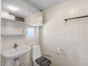 Apartment Eilika - 100m from the sea by Interhome