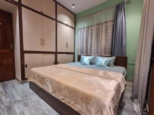 WalkUp Entire 2BHK Apartment