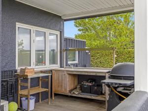Holiday Home Elodie - 10m from the sea by Interhome