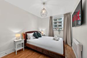 Riverside Apartments in Central London
