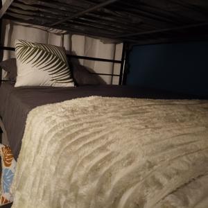 Bunk bed Apt