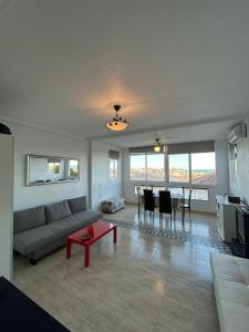 Studio with ocean view and pool in La Mata