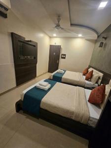 Luxury Hotel Addoree Palace - Near Mumbai Airport