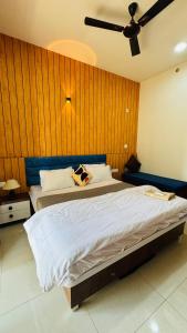 Altitude 24 - Luxury 2 BHK Skyline Apartment in Gift City