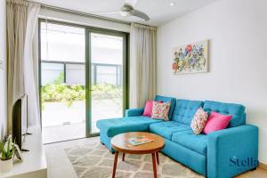 Premium Location Steps to 5th, Rooftop Pool & BBQ