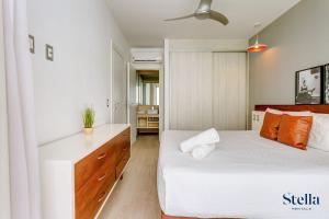 Premium Location Steps to 5th, Rooftop Pool & BBQ