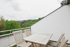 Welcome in - Ferienwohnung Tremonia, gegenüber der Piste mit Balkon