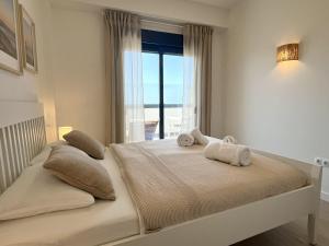 Apartamento Orizon con terraza y vistas al mar 004