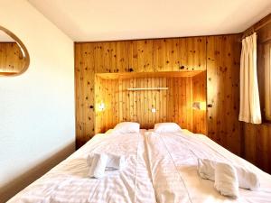 Eanta SUNNY & MOUNTAIN chalet 10 pers by Alpvision Résidences