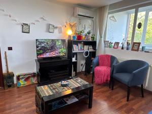 Very Nice Room 2 Mins to Piata Victoriei