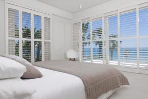 Luxurious 7-Bedroom Holiday House with Private Pool in El Puerto