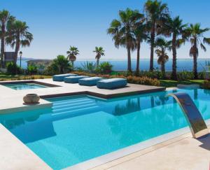 Luxurious 7-Bedroom Holiday House with Private Pool in El Puerto