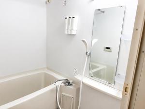 Direct to Shinjuku & Shibuya 50 sqm Apartment Sleeps 6