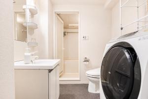 Direct to Shinjuku & Shibuya 50 sqm Apartment Sleeps 6