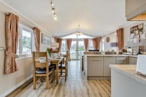 2 Bed in Stepaside oc-pw1003
