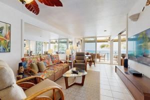 Flip Flops & Sand Beach house