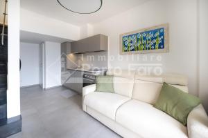 5 Centro - Trilocale con terrazza vista mare Porto Faro
