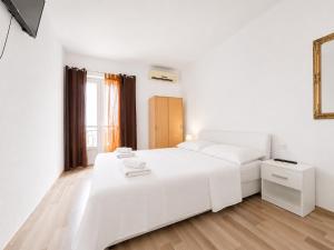 Apartments & Rooms Mare