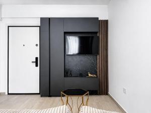 NeoPlace 38 - Meraki Pool & Spa Resort