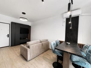 NeoPlace 38 - Meraki Pool & Spa Resort