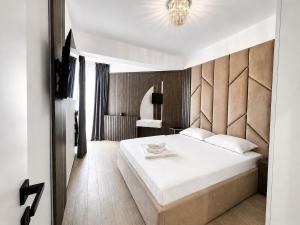 NeoPlace 38 - Meraki Pool & Spa Resort