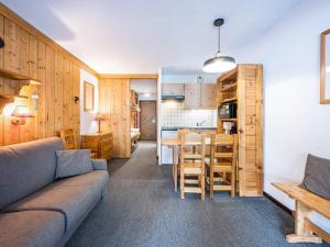 Studio confortable au centre avec balcon, capac. 3 pers. - FR-1-518-121