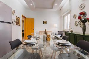 Pepas House Elegante appartamente ,Centro ,vicino alla stazione