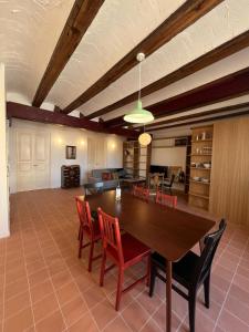 NJ Turia Park Gardens apartment by Invalencia
