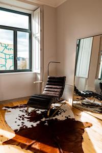 18th Century Italia Suite with Historic Charm & Modern Luxury in Central Porto 2N
