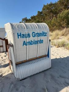 Prora - Apartment mit Strandkorb am Strand - Ambiente