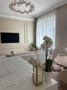 Astoria Design Apartment