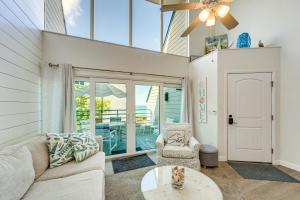 Beachfront Condo w Balcony on Manasota Key