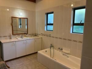 Oaksprings Country House