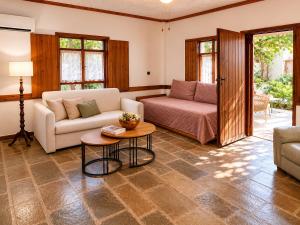 YaSou Loutraki - Spacious Cozy Apartment by the Sea