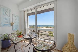 New Luxury Apartment 140sqm with Sea View Unlimited WiFi and Optical Fiber