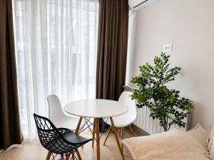 NeoPlace 2 - Meraki Pool & Spa Resort