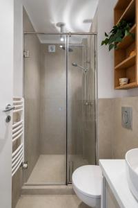 Elegant Calea Victoriei Apartment with Balcony
