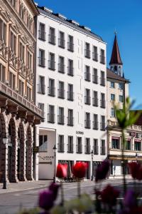 Louis Hotel