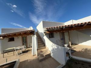 Sardinia Seafront House img1