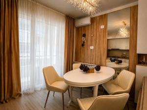 NeoPlace 62 - Meraki Pool & Spa Resort